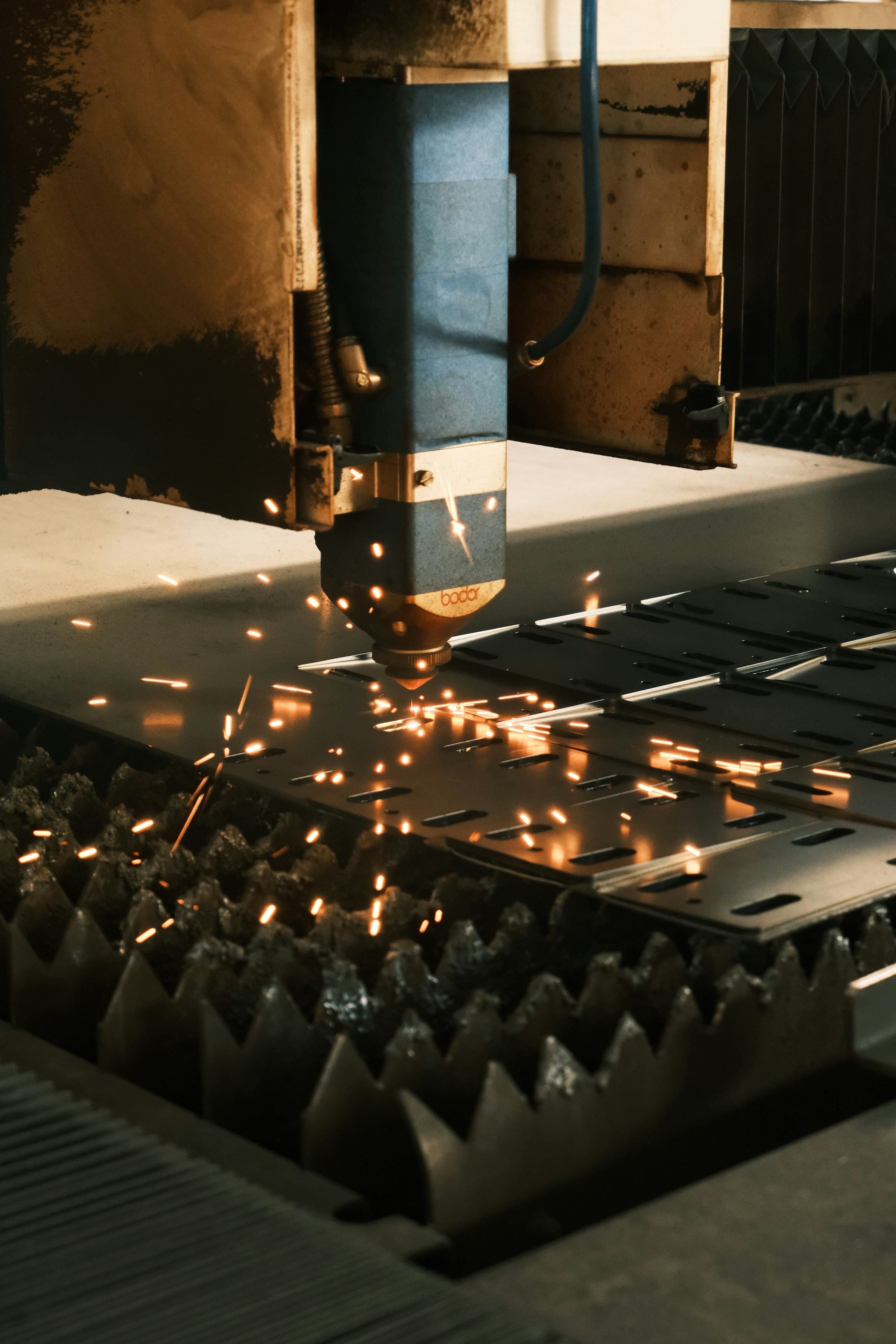 Metalbearbejdning i drift — laser-skæring